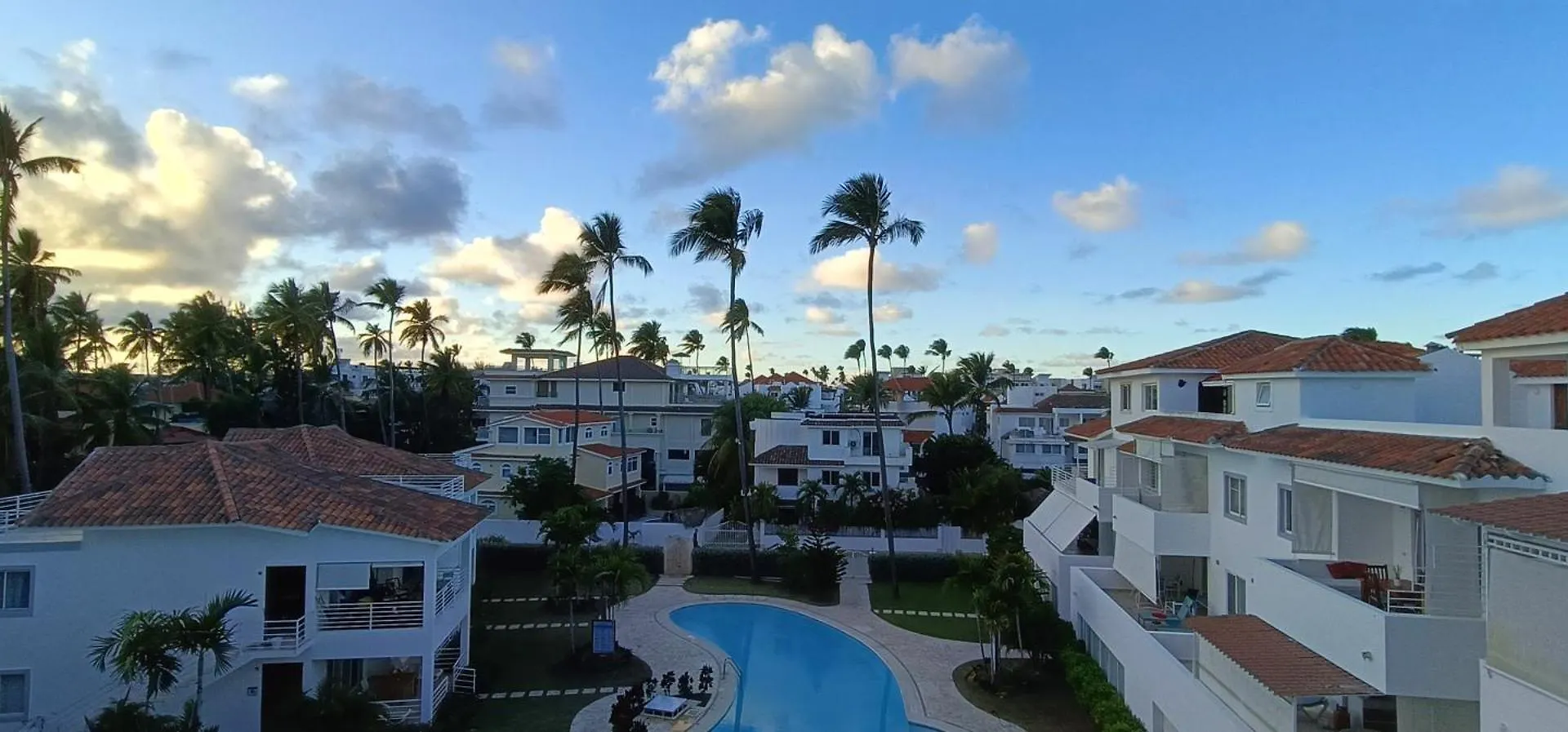 Las Terrazas Condo Punta Cana Beach - Los Corales Village