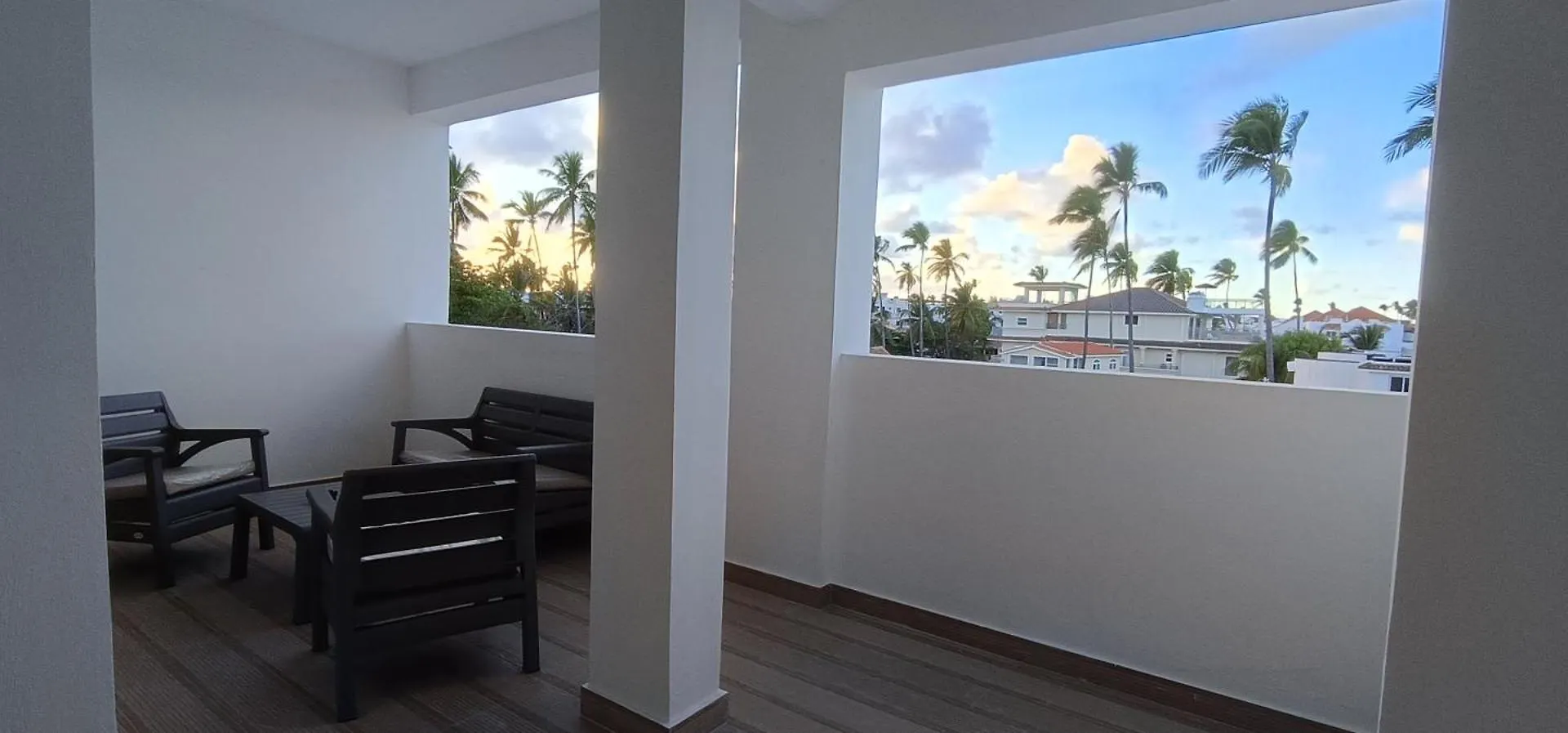 Las Terrazas Condo Punta Cana Beach - Los Corales Village Aparthotel